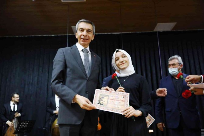 Büyükşehir Usta Şairi Unutmadı