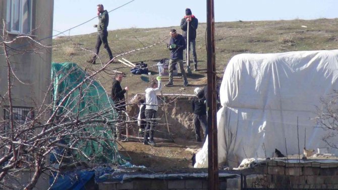 10 Aydır Nöbet Tutulan Bölgede Kazı Çalışması Devam Ediyor