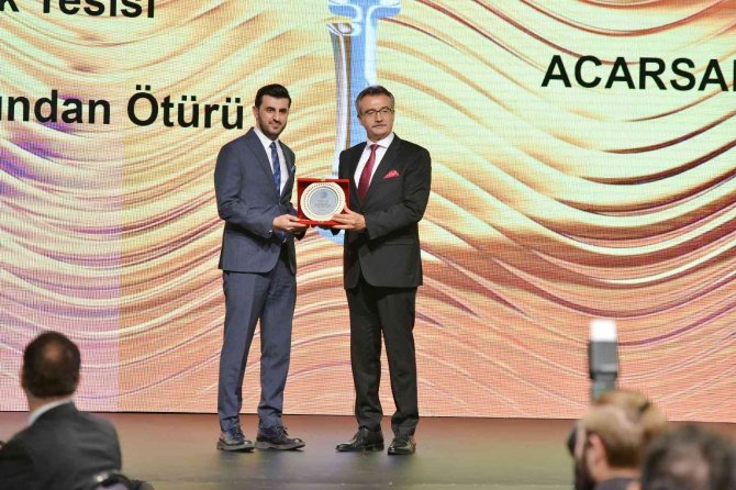 Acarsan Holding Ekonomi Zirvesinden Ödülle Döndü