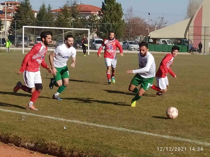 Şuhut Hisarspor, Dinar Belediye Spor’u Tek Golle Geçti