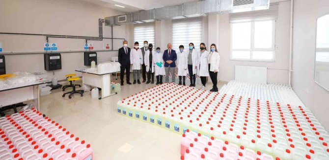 Ağrı Valisi Varol, Tobb Mesleki Ve Teknik Anadolu Lisesini Ziyaret Etti