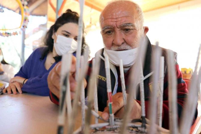 Alzaymır Hastalarına Üniversiteli Desteği