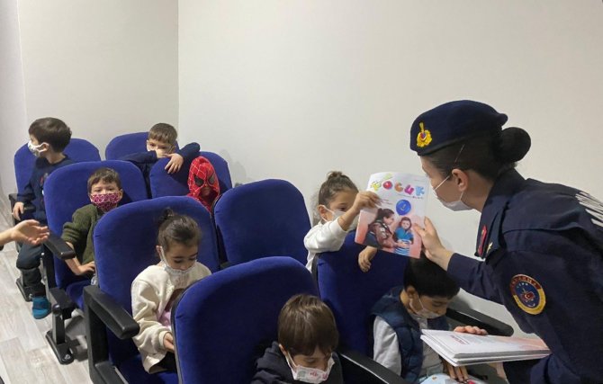 Anaokulu Öğrencileri “Tim Jandarma” İle Tanıştı