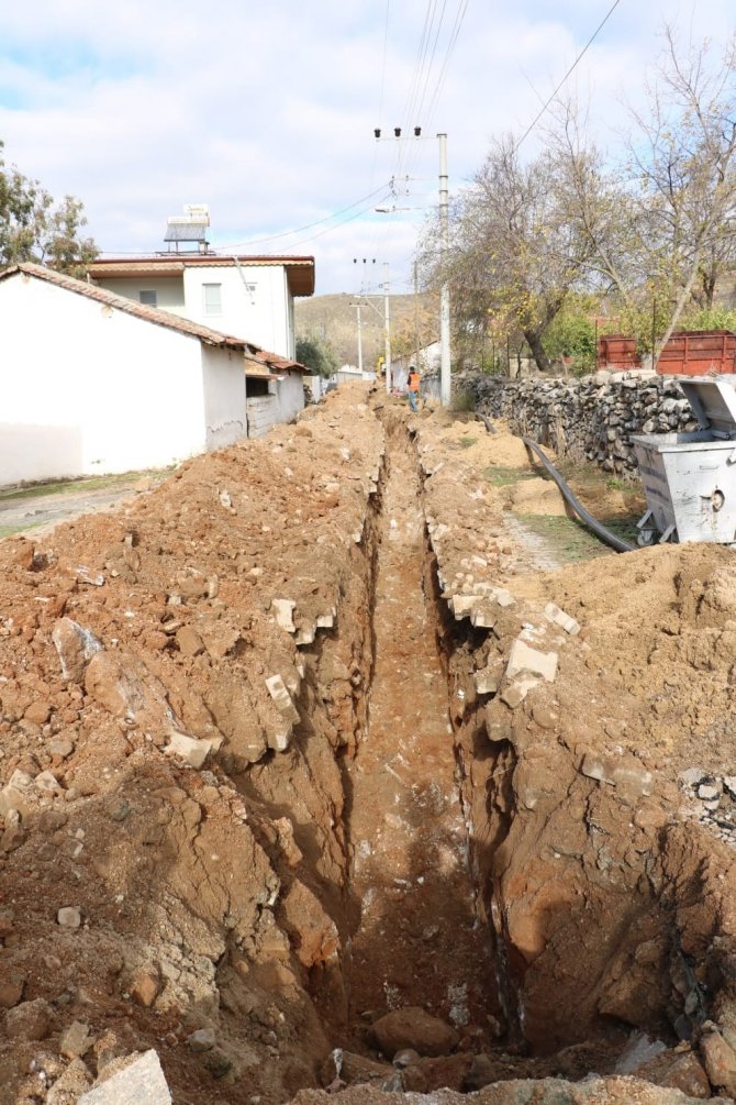 Aydın Büyükşehir Belediyesi Savrandere Mahallesi’nin Altyapısını Yeniliyor