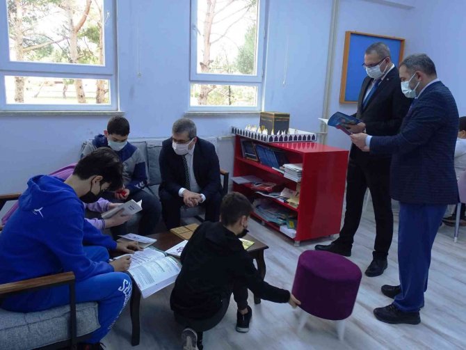 Kaymakam Özerdin Öğrenciler İle Sohbet Etti