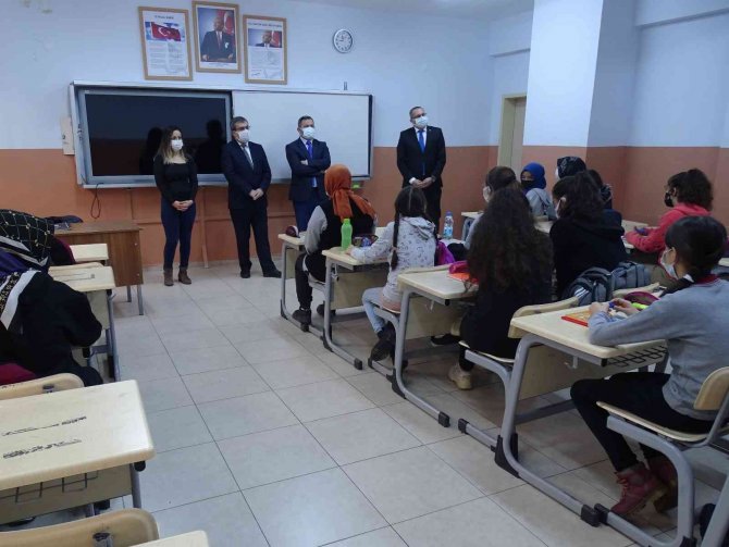 Kaymakam Özerdin Öğrenciler İle Sohbet Etti