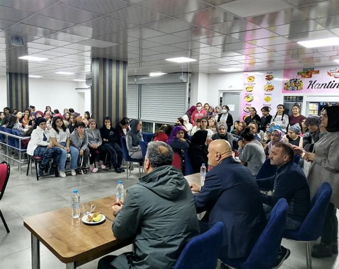 Başkan Pekmezci Öğrencilerle Buluştu