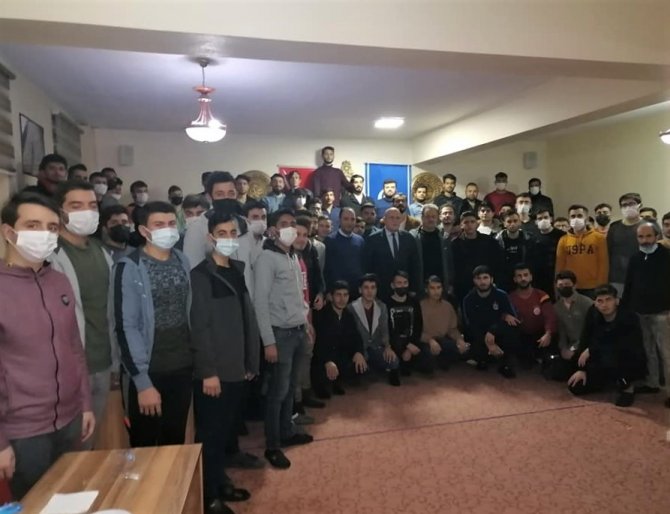 Başkan Pekmezci Öğrencilerle Buluştu