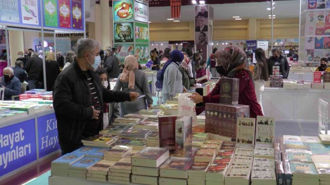Kayseri 4. Kitap Fuarı’nda Rekor Ziyaretçi: 815 Bin
