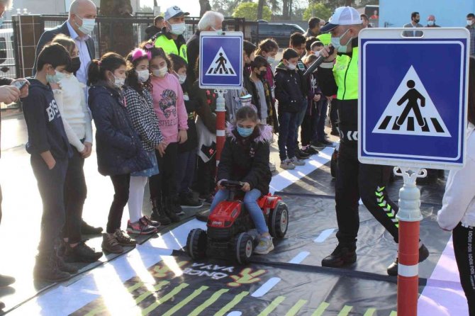 Miniklere Trafik Eğitimi