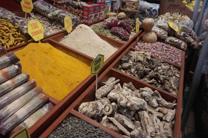 Ürünlerinin Yüzde 60’ı İthal Olan Aktarlarda Fiyatlar Uçtu