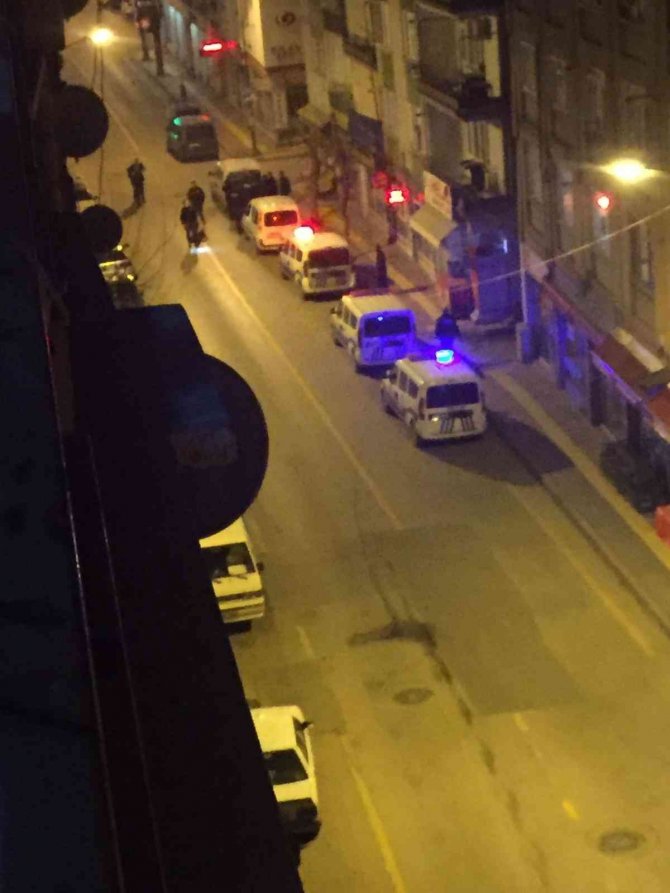 Etrafa Rastgele Ateş Açan Şahıs Bekçilerden Kaçamadı