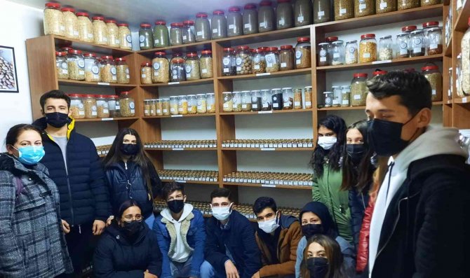 Denizlili Öğrenciler Muğla Yerel Tohum Merkezi’ni Ziyaret Etti