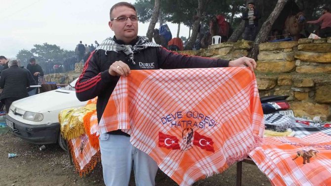 Burhaniye’de Yörük Atkıları Devecilere Süs Oldu