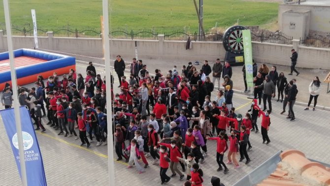 Erü Spor Bilimleri’nden İ̇ncesu’da ‘Spor Hayattır’ Etkinliği