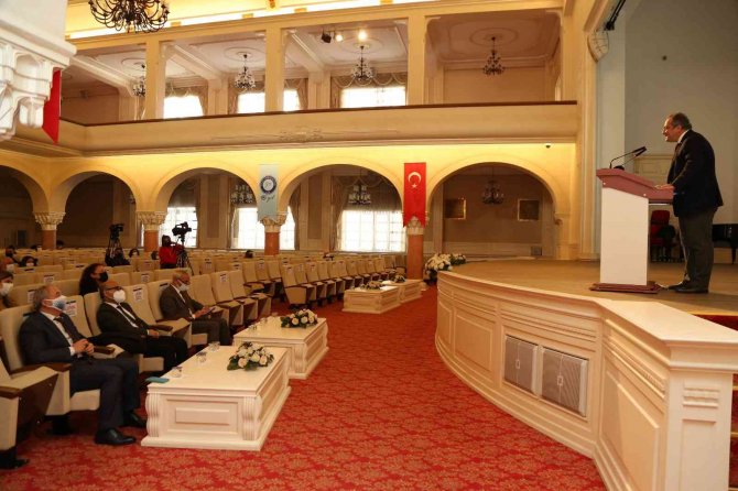 Bilim Kurulu Üyesi Prof. Dr. İ̇lhan: "Türkiye’de Toplumun Üçte Biri Aktif Tütün Kullanıcısı"