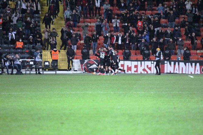 Spor Toto Süper Lig: Gaziantep Fk: 3 - Fenerbahçe: 2 (Maç Sonucu)
