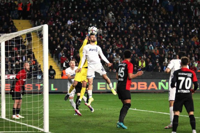 Spor Toto Süper Lig: Gaziantep Fk: 1 - Fenerbahçe: 1 (İ̇lk Yarı)