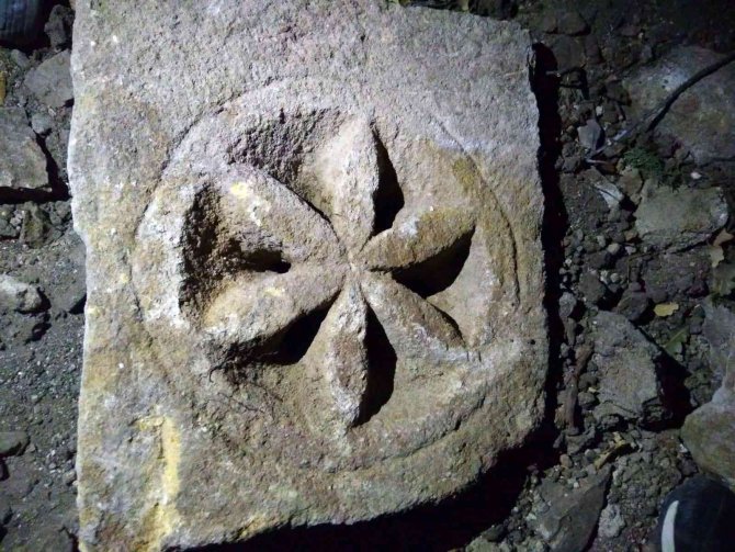 ‘Güneş Tapınağı’ Kaçak Kazıda Ortaya Çıktı