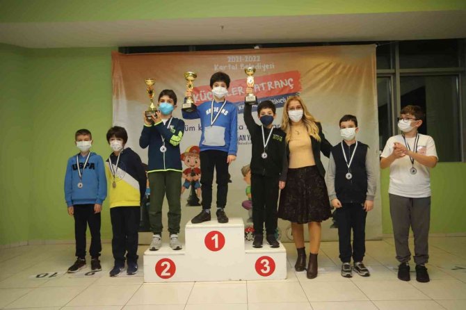 İ̇stanbul İ̇l Birinciliği Satranç Turnuvası Kartal’da Yapıldı