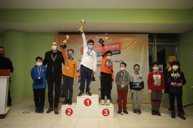 İ̇stanbul İ̇l Birinciliği Satranç Turnuvası Kartal’da Yapıldı