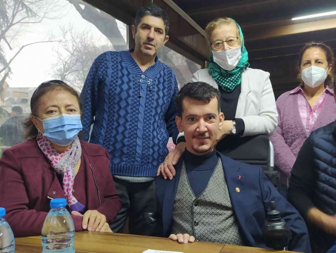 Yüz Bin Kas Hastası Şartlarının İyileştirilmesini İstiyor