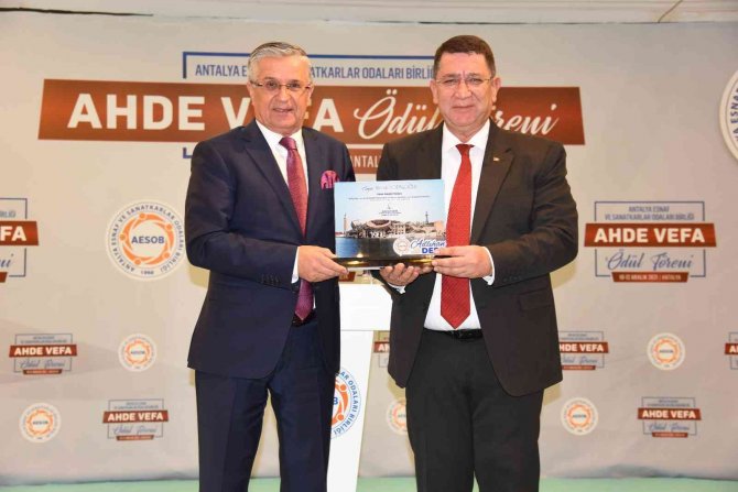 Aesob’dan Ahde Vefa Ödül Töreni
