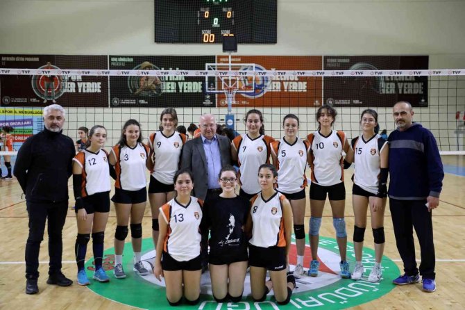 Kızlar 4’te 4 Yaptı