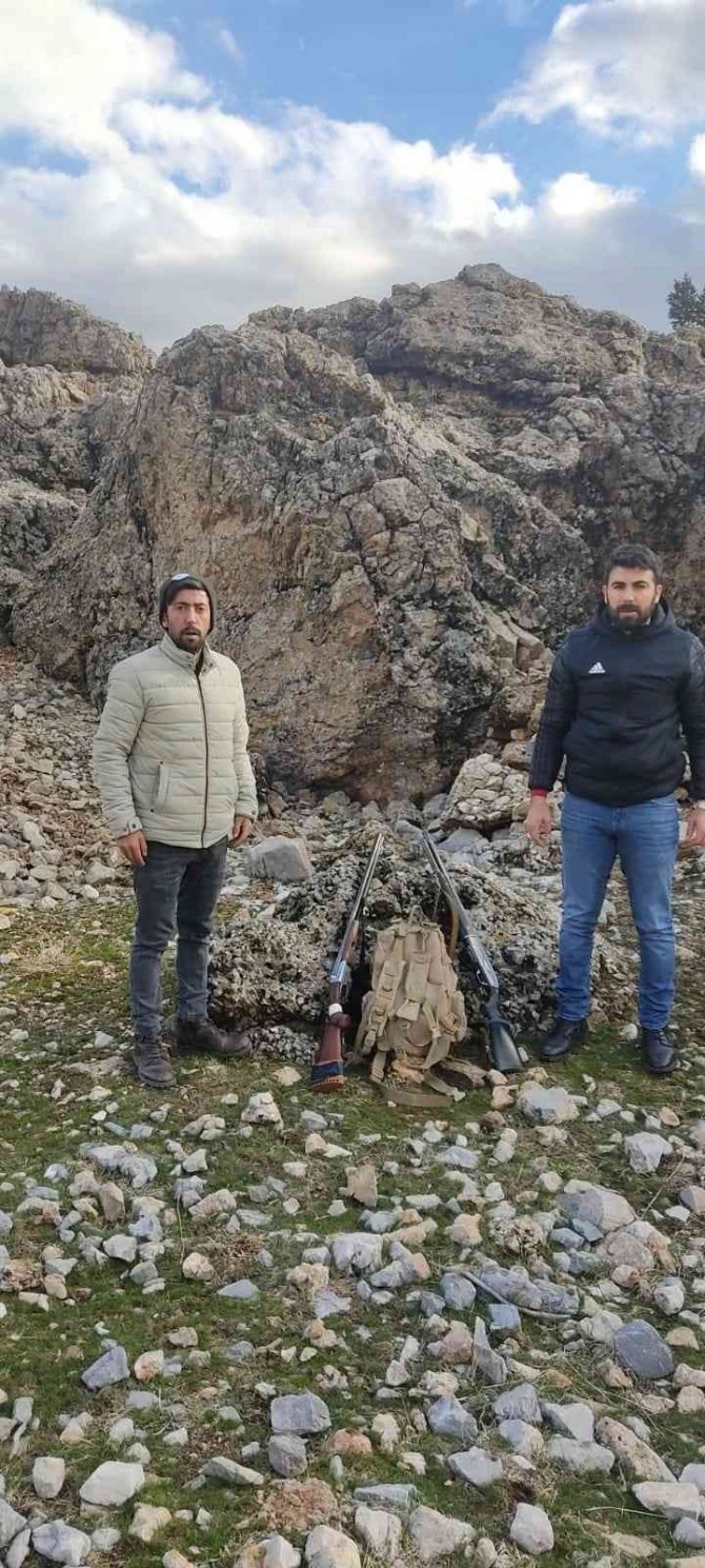 Kendileri Kaçtı Tüfekleri Devlete Kaldı