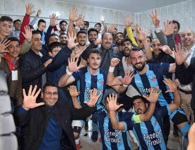 Rakibini 5 Golle Evine Gönderdi