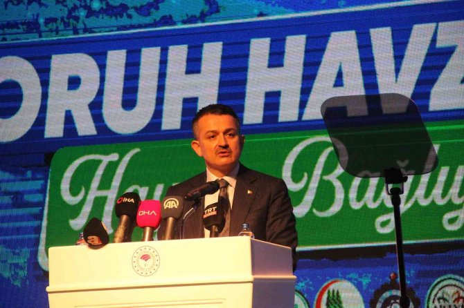 Bakan Pakdemirli: “Çoruh Nehri Havzası Rehabilitasyon Projesi Çevreyi Koruyarak Ekonomiye Güç Katan Önemli Bir Proje”