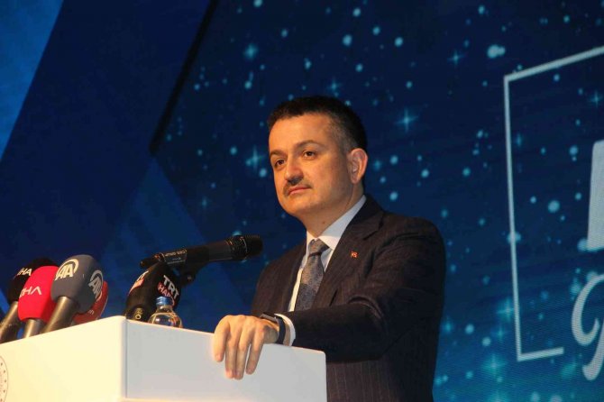 Bakan Pakdemirli: “Çoruh Nehri Havzası Rehabilitasyon Projesi Çevreyi Koruyarak Ekonomiye Güç Katan Önemli Bir Proje”