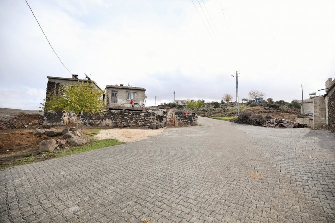 Tekirsin Mahallesi’nde Kilit Taşı Olmayan Yol Kalmayacak