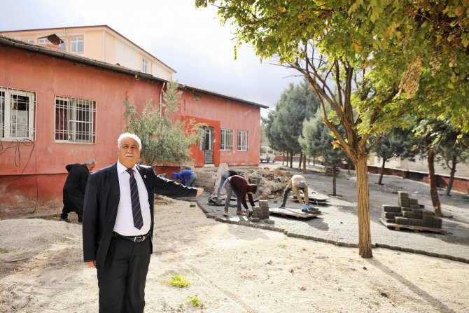 Tekirsin Mahallesi’nde Kilit Taşı Olmayan Yol Kalmayacak