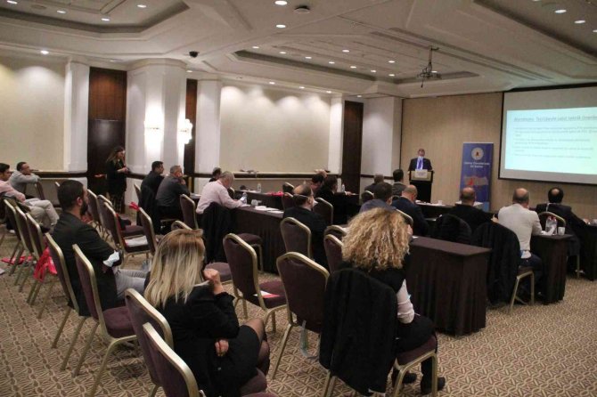 Prof.dr. Akay: "Her 3 Kişiden Biri Kardiyovasküler Sistem Hastalıklarından Hayatını Kaybediyor"