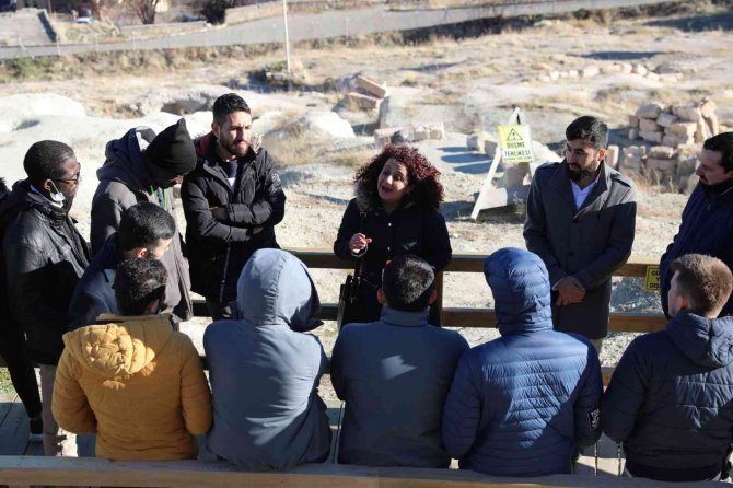 Yabancı Öğrenciler Kayaşehir’i Gezdi