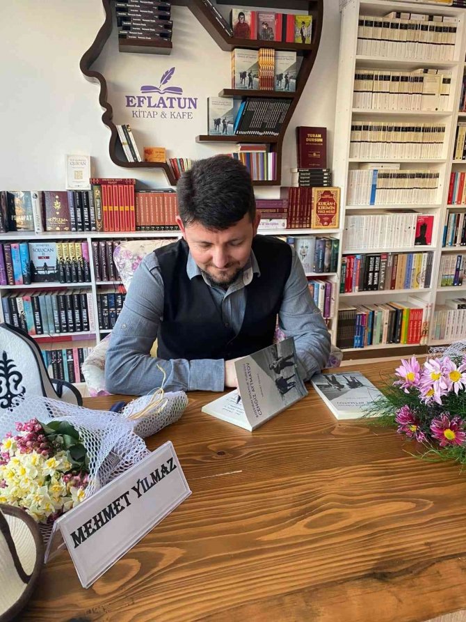 Cengiz Aytmatov’u Anlattığı Kitabını Onun 93. Doğum Gününde Çıkardı