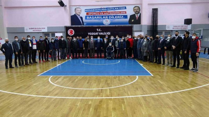 Yozgat’ta Amatör Spor Kulüplerine Malzeme Desteği Yapıldı