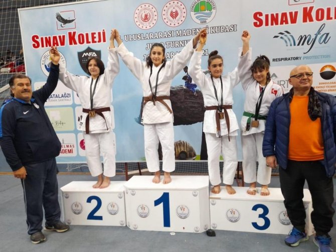 Uluslararası Madenci Kupası’nda Yunusemre Belediyespor Damga Vurdu