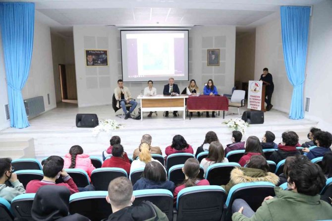 Avrasya Üniversitesi Psikoloji Bölümü Akademisyenleri Lise Öğrencileri İle Buluştu