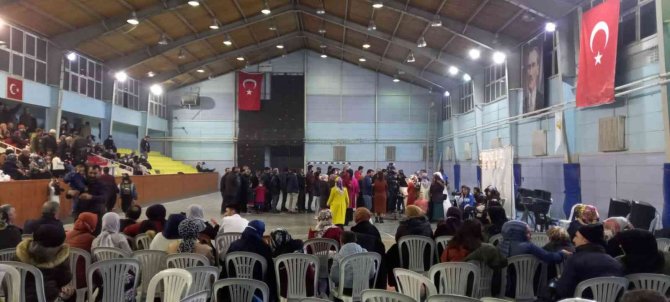 Artvin’de İşitme Engelli Çift Dünya Evine Girdi