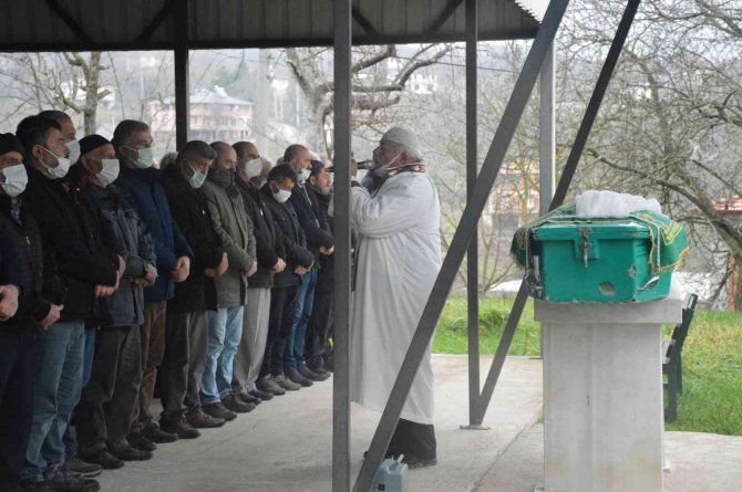 Hayatını Kaybeden Üniversite Öğrencisi Duvakla Son Yolculuğuna Uğurlandı