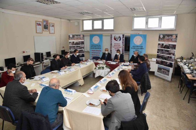 Okullarda Mesleki Eğitim Çalıştayı Devam Ediyor