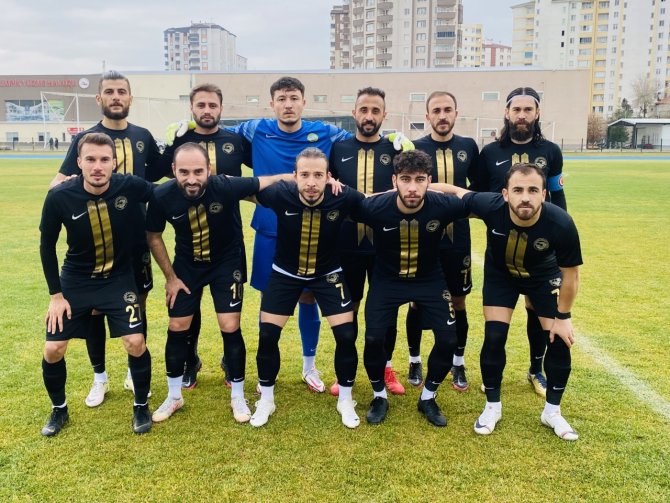 Talasgücü Belediyespor Zirveyi Perçinledi