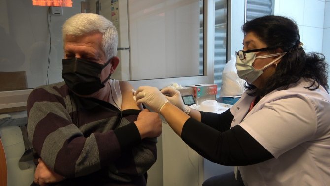 Kırklareli’de Aşıya Yoğun İlgi