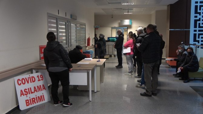 Kırklareli’de Aşıya Yoğun İlgi