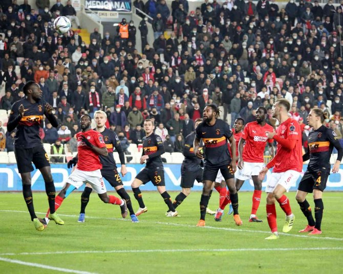 Sivasspor, Galatasaray’ı 935 Gün Sonra Yendi!