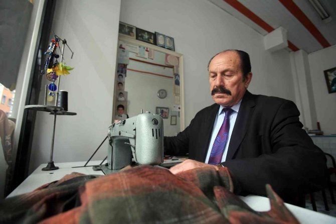 Yarım Asırdır Terzilik Yapıyor