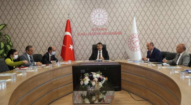 Eğitimdeki Çalışmalar İstişare Edildi