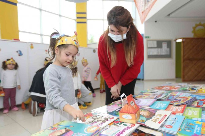 Kumbaradan Kitap Çıktı